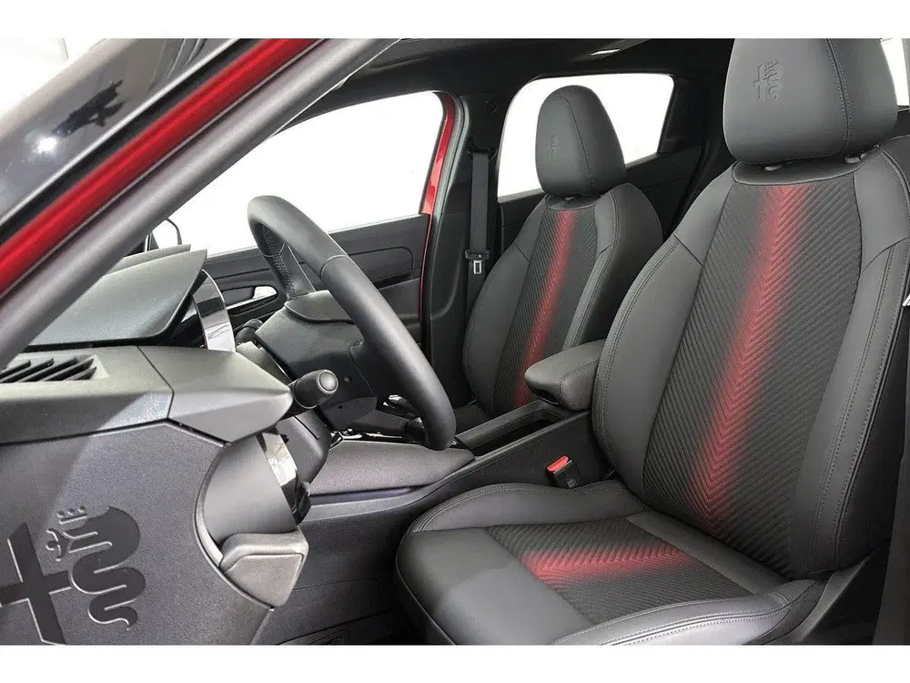Alfa Romeo Junior 1.2 Turbo Hybrid Ibrida Ti Pano Stoelverwa uit 2026, foto 6