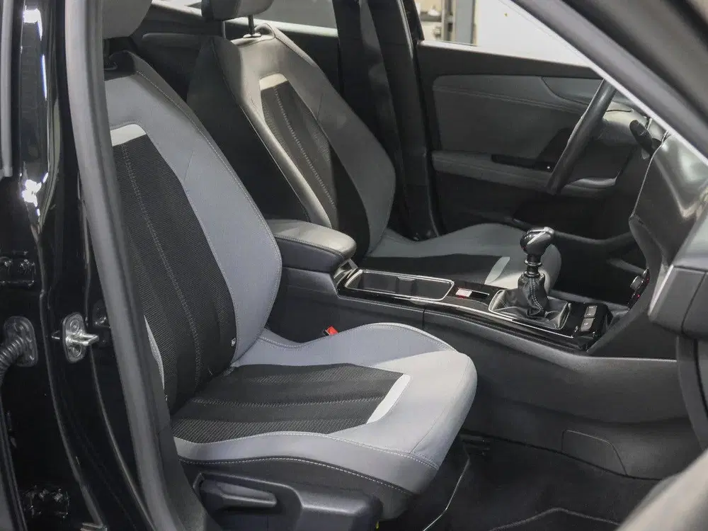Opel Mokka 100PK Elegance uit 2022, foto 10