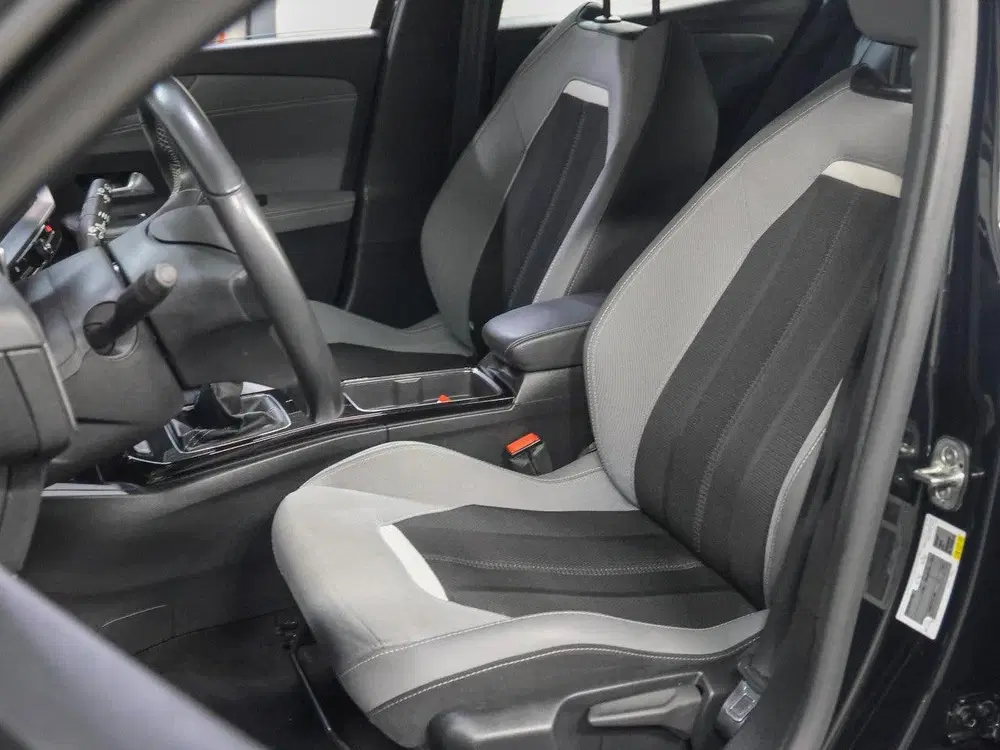 Opel Mokka 100PK Elegance uit 2022, foto 12
