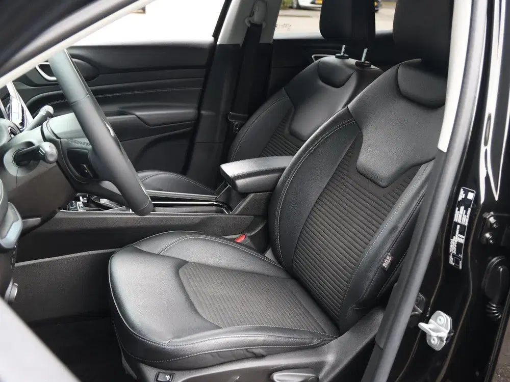 Jeep Compass 240pk Plug-in Hybrid Limited uit 2022, foto 13