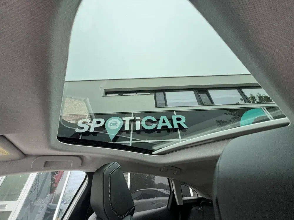 Citroën C4 1.2 Turbo 130 pk Shine EAT-8 Automaat (bj uit 2023, foto 11