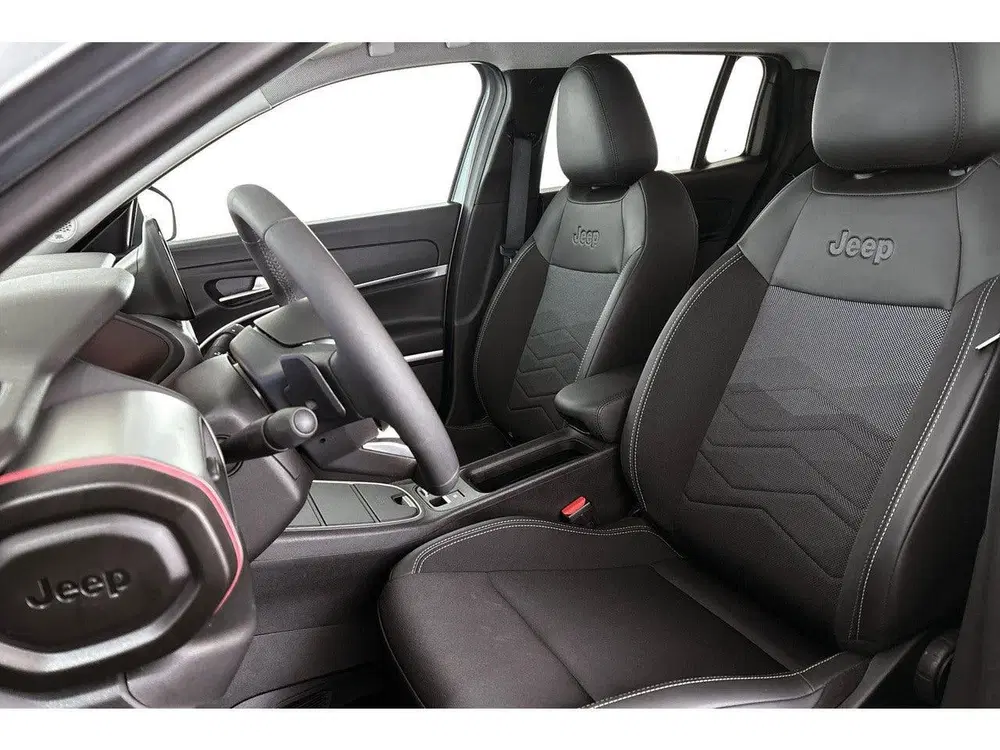 Jeep Avenger 1.2 e-Hybrid Summit Camera Keyless JBL App uit 2025, foto 6