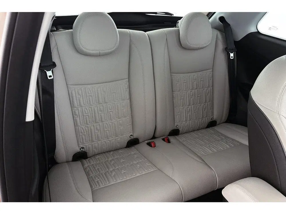 Fiat 500 La Prima 42 kWh Pano Leder Stoelverwarming uit 2024, foto 10