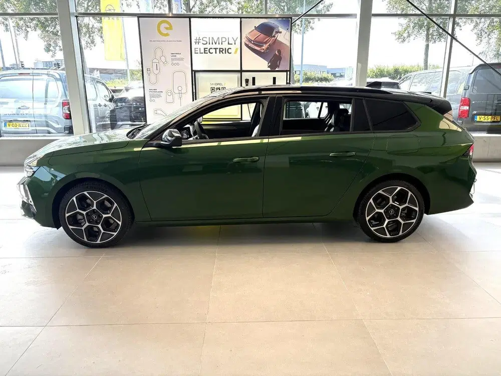 Opel Astra Sports Tourer 1.6 Turbo Plug In Hybrid Ult uit 2026, foto 2