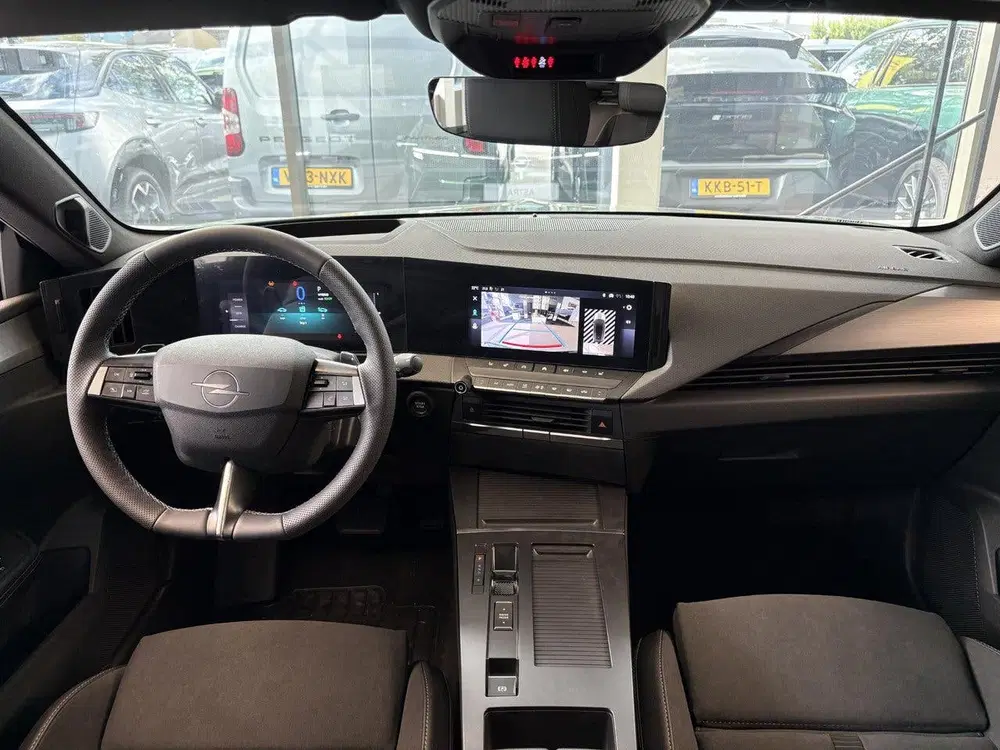Opel Astra Sports Tourer 1.6 Turbo Plug In Hybrid Ult uit 2026, foto 4