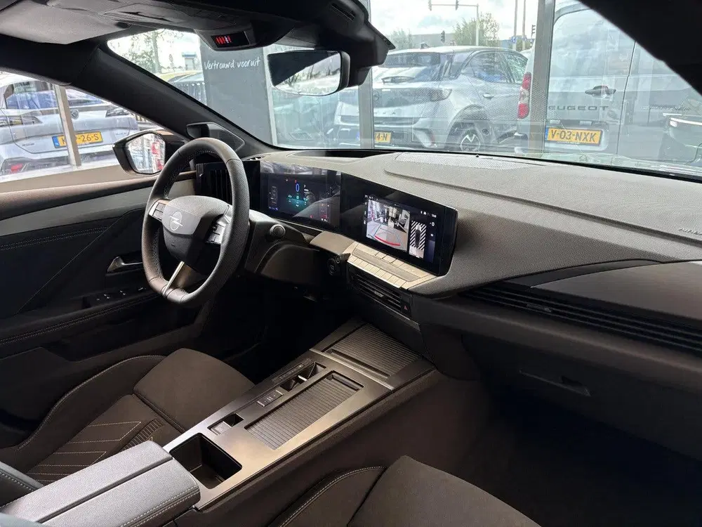Opel Astra Sports Tourer 1.6 Turbo Plug In Hybrid Ult uit 2026, foto 6