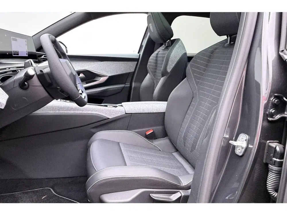 Peugeot 3008 GT 73 kWh Panoramadak uit 2026, foto 5