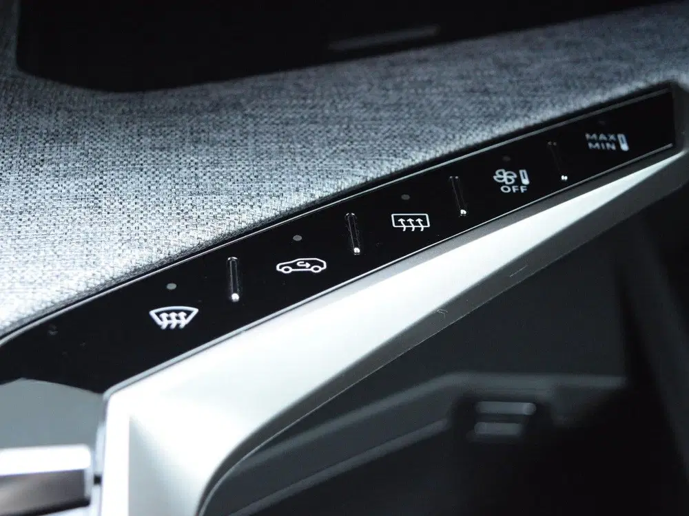 Peugeot 5008 1.6 Plug-in Hybrid 225 Allure 7p UIT VOORR uit 2026, foto 14