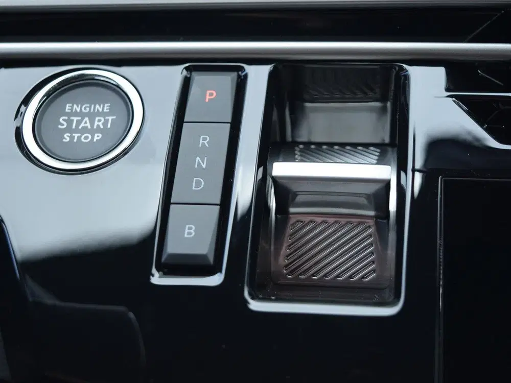 Peugeot 5008 1.6 Plug-in Hybrid 225 Allure 7p UIT VOORR uit 2026, foto 15
