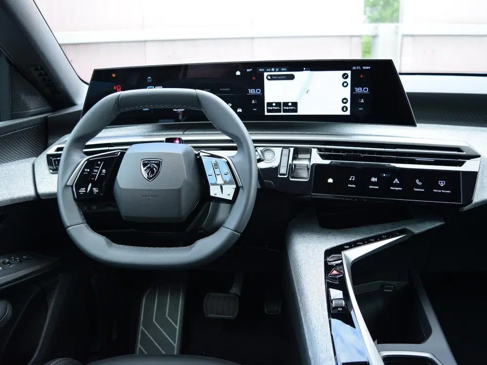 Peugeot 5008 1.6 Plug-in Hybrid 225 Allure 7p UIT VOORR uit 2026, foto 9