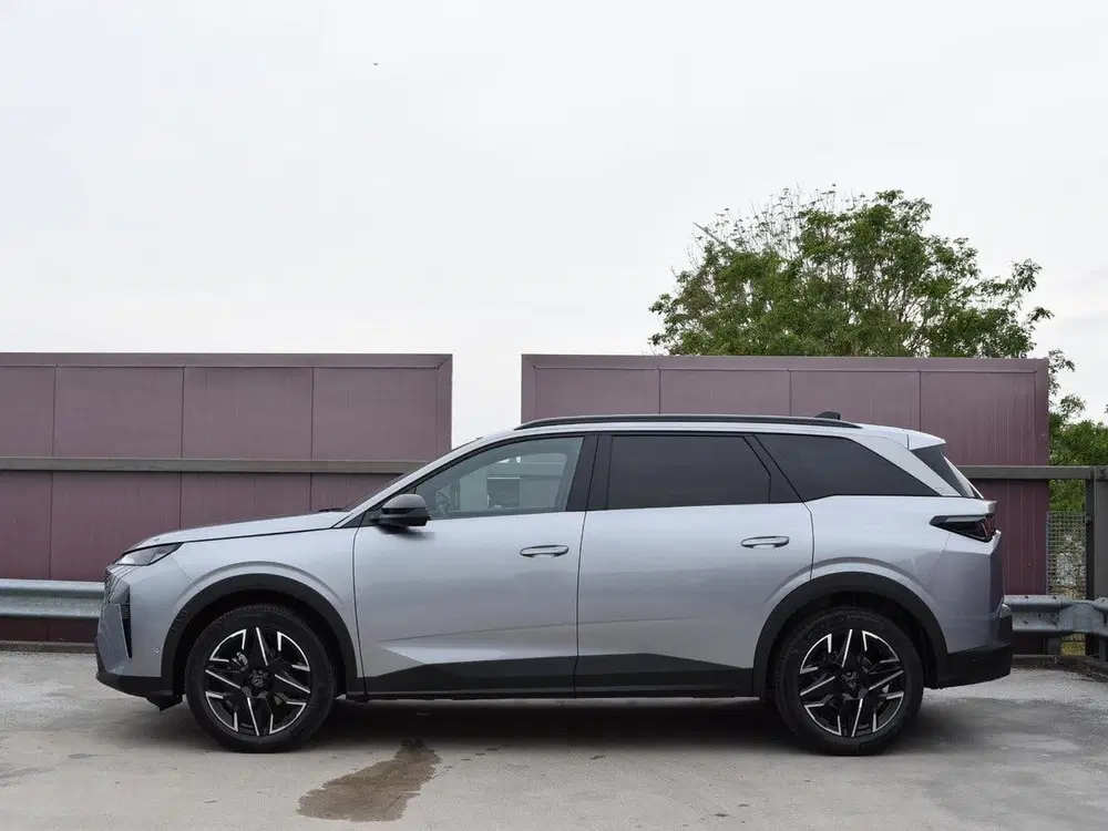 Peugeot 5008 1.2 Hybrid 145 Allure 7p UIT VOORRAAD LEVE uit 2026, foto 2