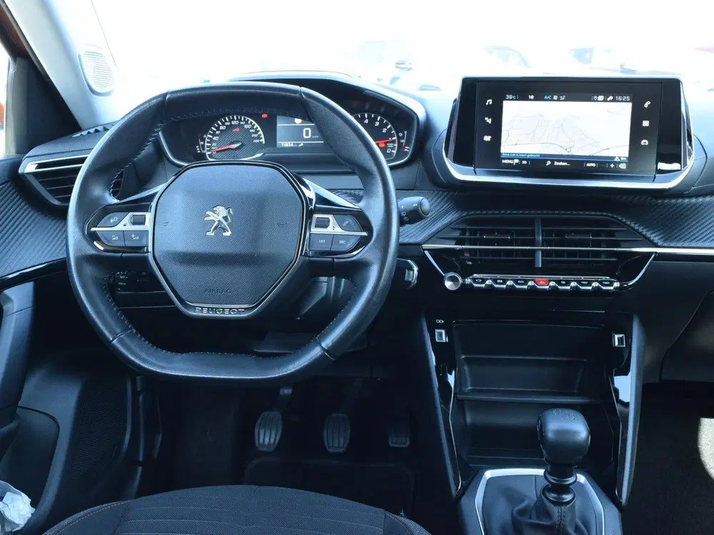 Peugeot 2008 1.2 PureTech Active Pack uit 2021, foto 9
