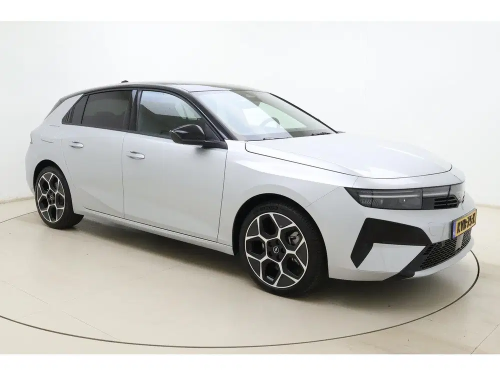 Opel Astra 1.6 Turbo Plug In Hybrid Ultimate 195 Pk uit 2026, foto 9
