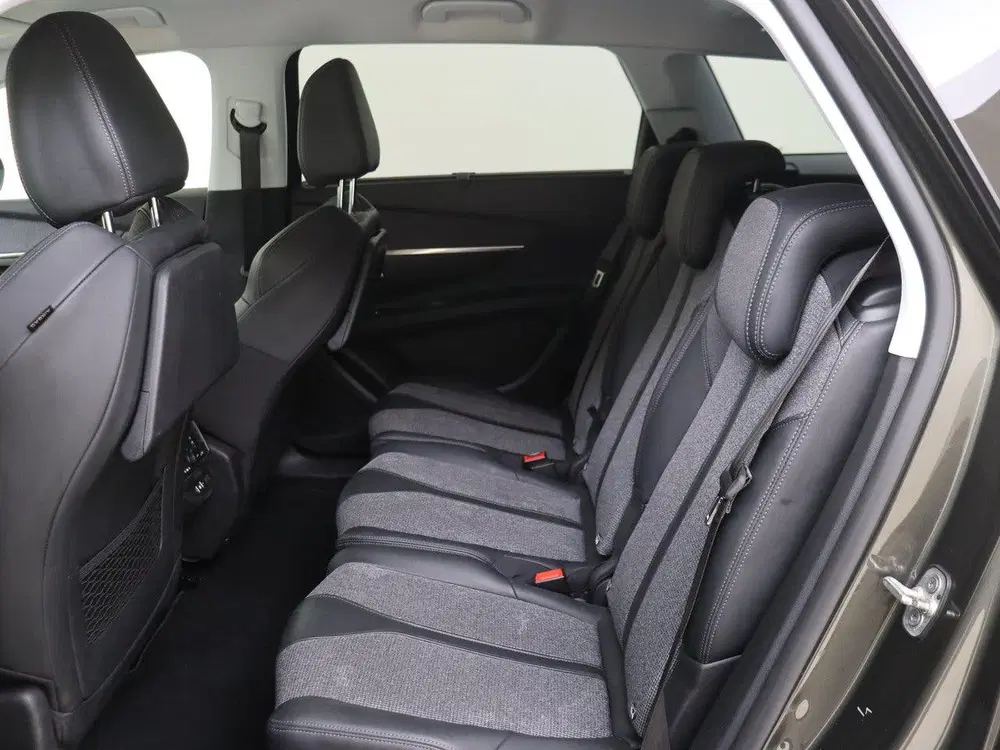 Peugeot 5008 1.2 PureTech Allure 130PK 5P uit 2020, foto 12