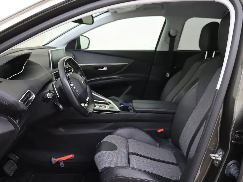Peugeot 5008 1.2 PureTech Allure 130PK 5P uit 2020, foto 9