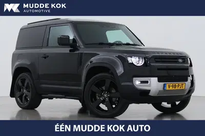 Land Rover Defender 90 D250 uit 2023