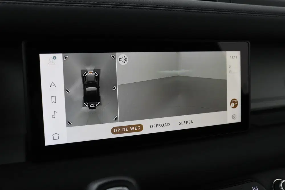 Land Rover Defender 90 D250 uit 2023, foto 13