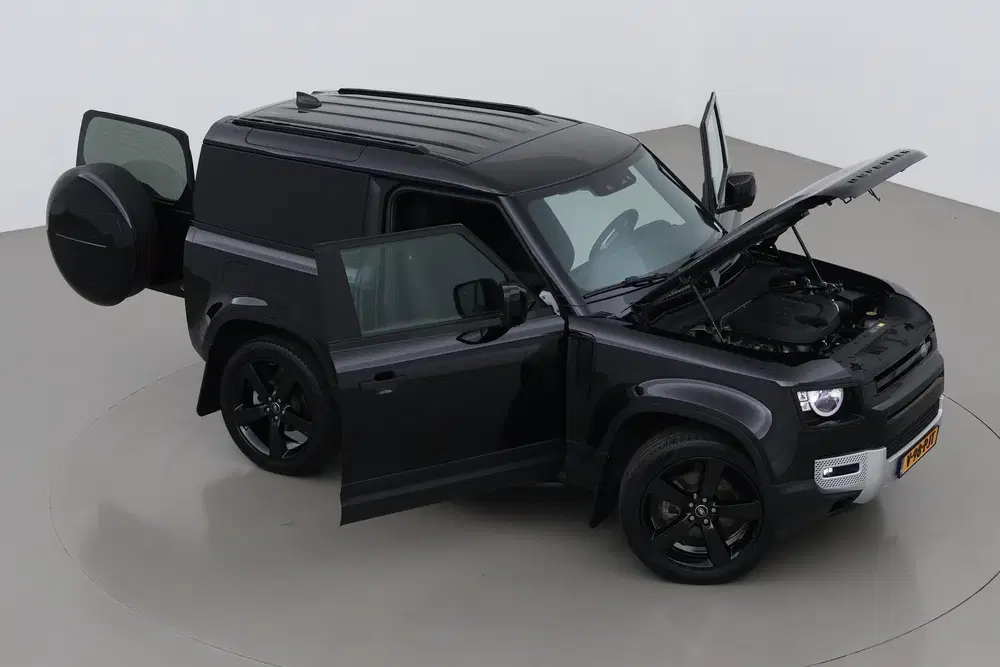 Land Rover Defender 90 D250 uit 2023, foto 6