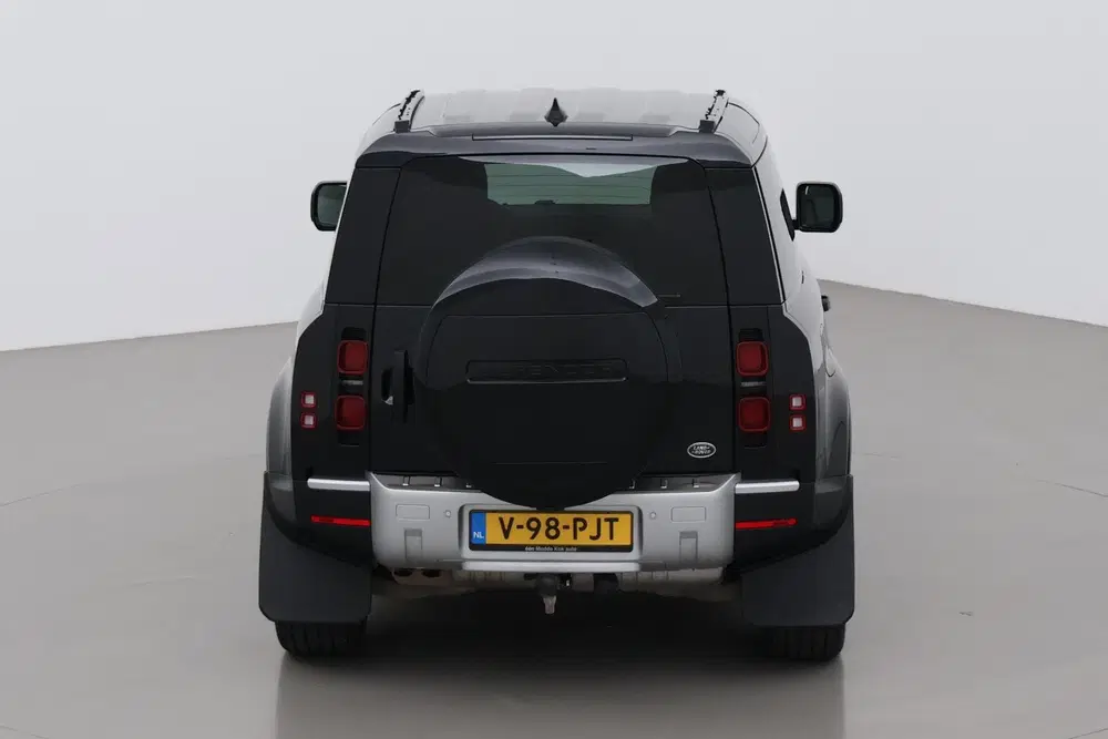 Land Rover Defender 90 D250 uit 2023, foto 9