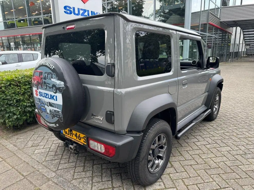 Suzuki Jimny 1.5 Stijl AllGrip (4x4) 4-persoons Trekhaa uit 2019, foto 9