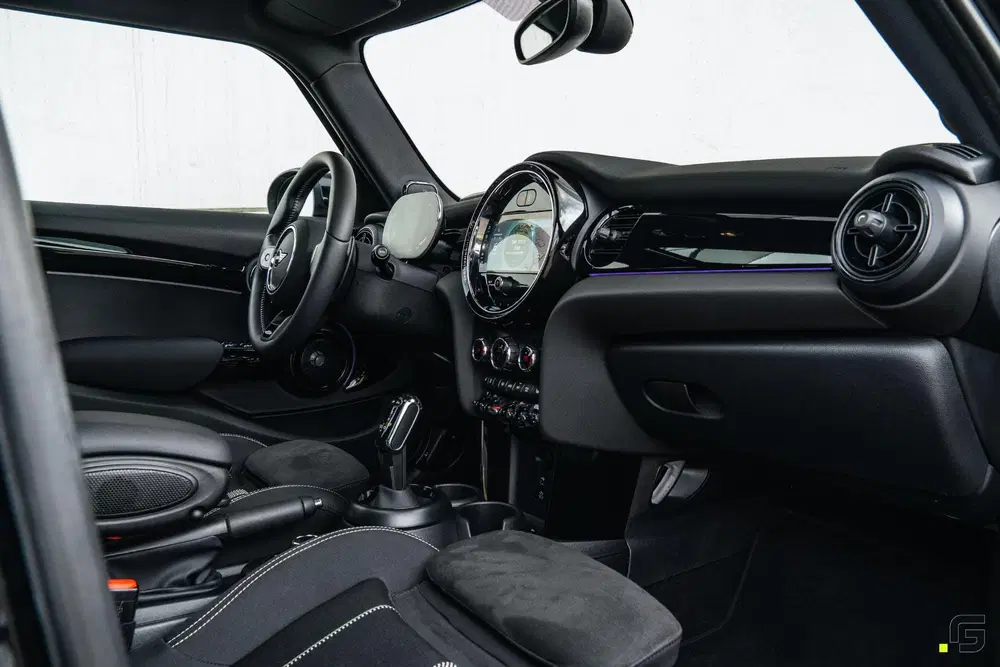 Mini Cooper S 2.0 Cooper S uit 2023, foto 2