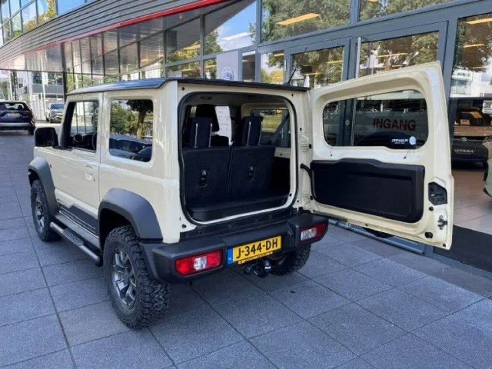Suzuki Jimny 1.5 Stijl AllGrip (4x4) 4-persoons Trekhaa uit 2020, foto 15