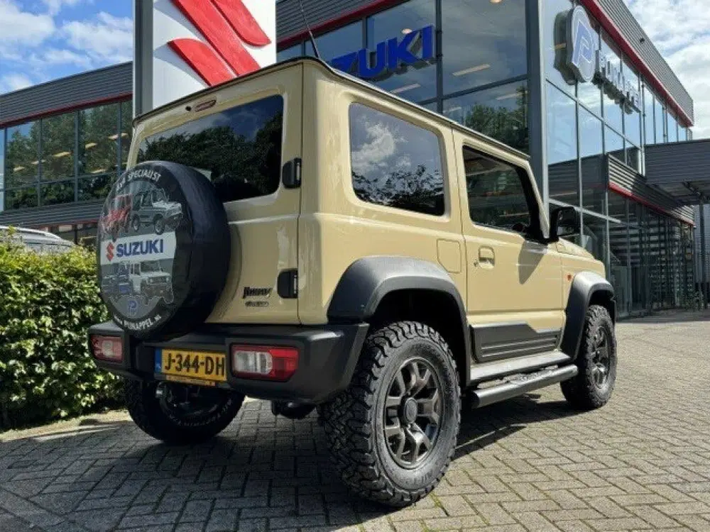 Suzuki Jimny 1.5 Stijl AllGrip (4x4) 4-persoons Trekhaa uit 2020, foto 8