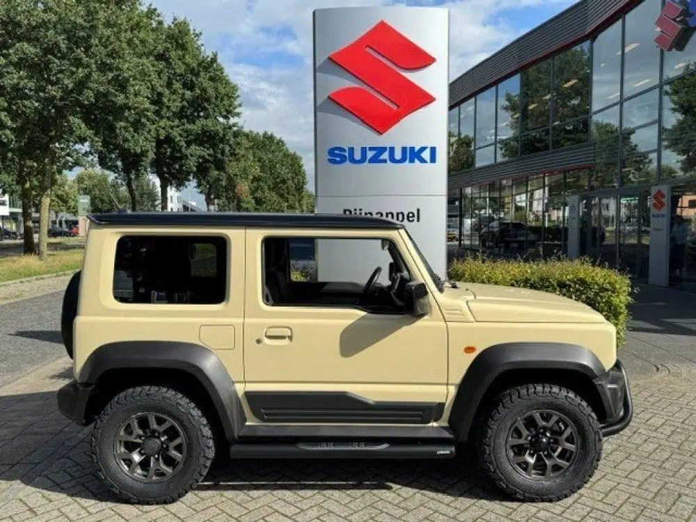 Suzuki Jimny 1.5 Stijl AllGrip (4x4) 4-persoons Trekhaa uit 2020, foto 9