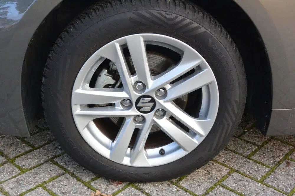 Suzuki Swace 1.8 Hybrid Style AUTOMAAT uit 2024, foto 15