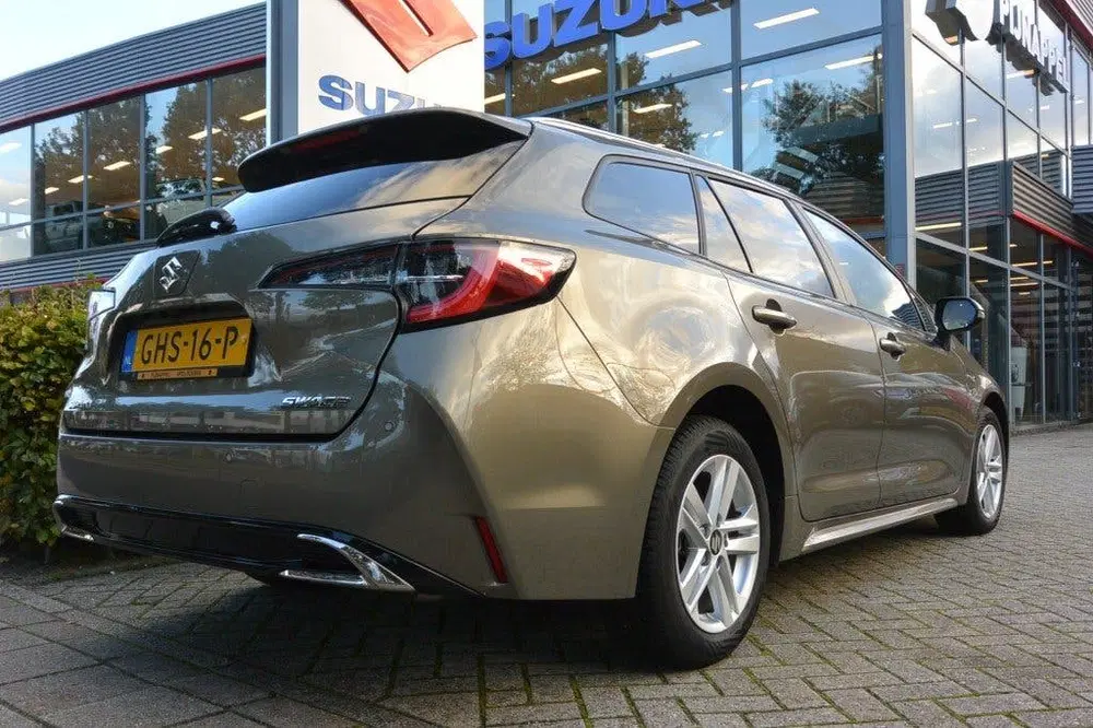 Suzuki Swace 1.8 Hybrid Style AUTOMAAT uit 2024, foto 7