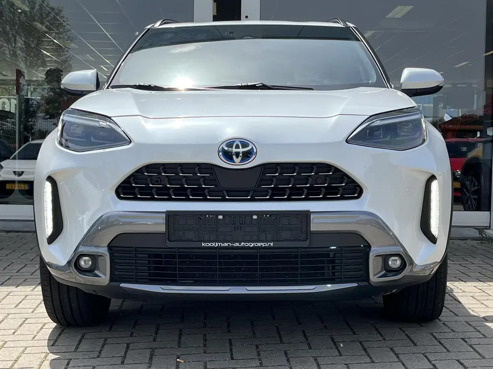 Toyota Yaris Cross 1.5 Hybrid AWD Adventure uit 2023, foto 2