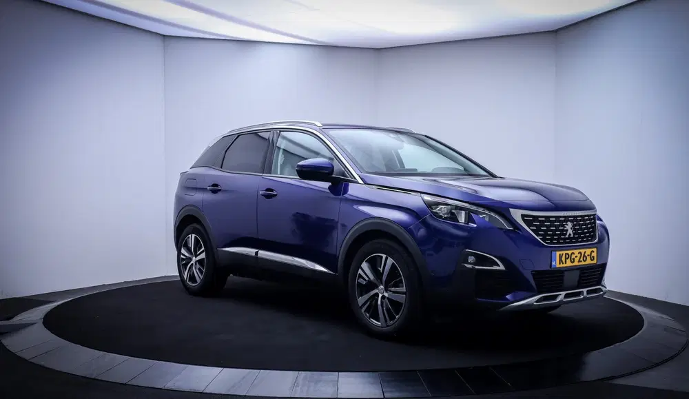Peugeot 3008 1.2T ALLURE Pack Business FULL LED uit 2020, foto 3