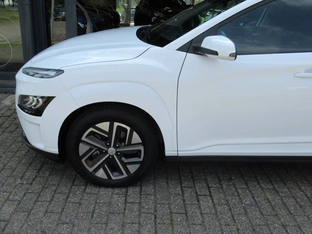 Hyundai KONA EV Premium 64 kWh 3 fase uit 2022, foto 7