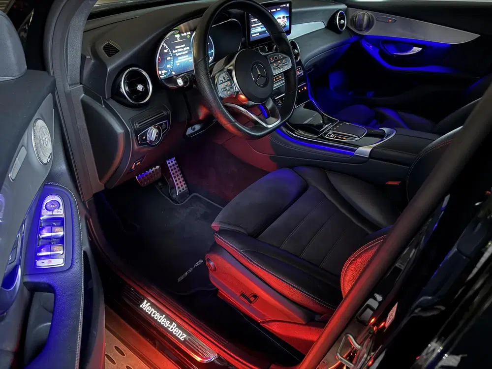 Mercedes-Benz GLC 300de 4MATIC Premium Plus AMG PANO uit 2020, foto 11