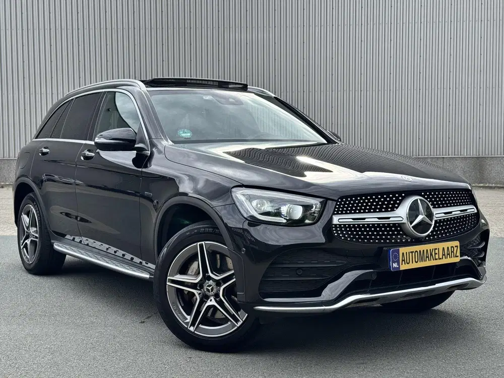Mercedes-Benz GLC 300de 4MATIC Premium Plus AMG PANO uit 2020, foto 4