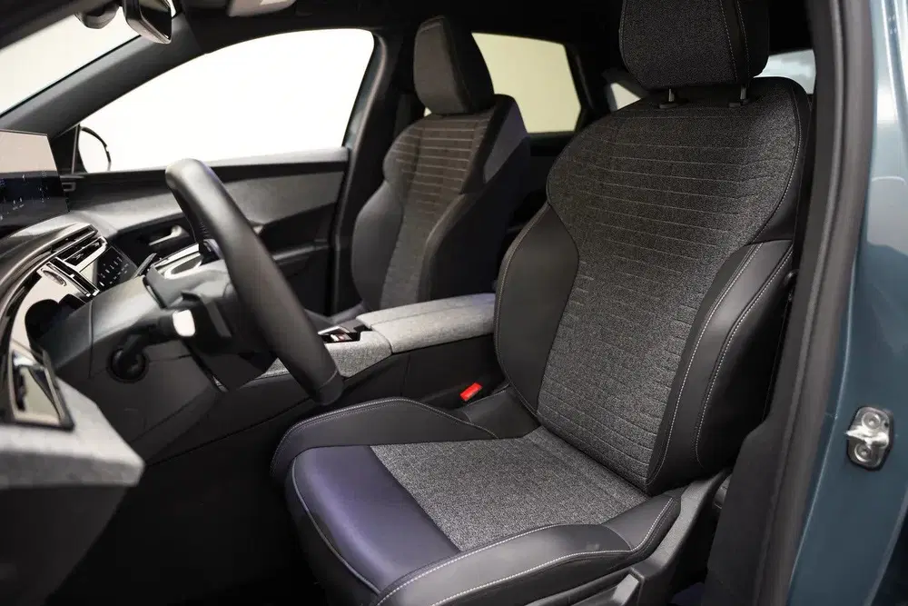 Peugeot 3008 Allure 73 kWh 3-Fase [ SOH 96.7% ] [ Navi uit 2025, foto 9