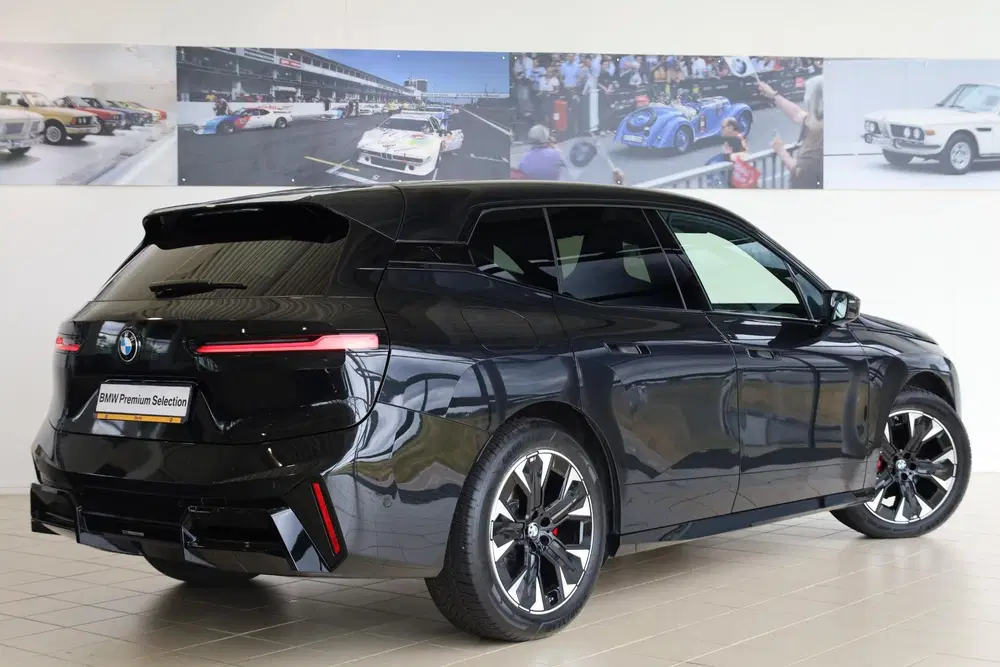 BMW iX xDrive60 uit 2025, foto 2