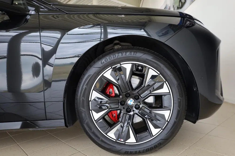 BMW iX xDrive60 uit 2025, foto 7