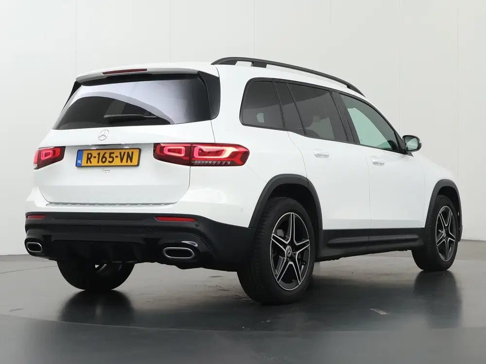 Mercedes-Benz GLB 180 AMG Line uit 2022, foto 2