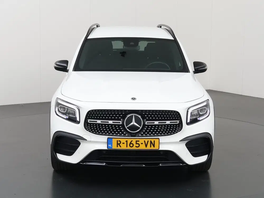Mercedes-Benz GLB 180 AMG Line uit 2022, foto 3