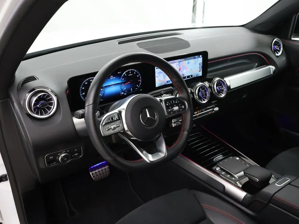Mercedes-Benz GLB 180 AMG Line uit 2022, foto 4