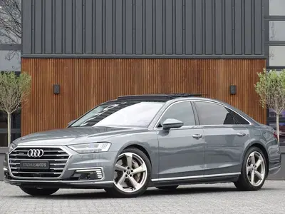 Audi A8 60 TFSie Lang 449PK S-line uit 2020