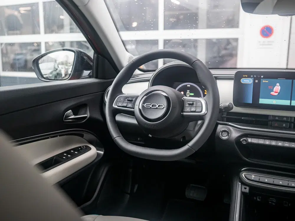 Fiat 600e La Prima 54 kWh uit 2025, foto 15