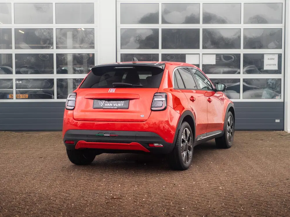 Fiat 600e La Prima 54 kWh uit 2025, foto 5