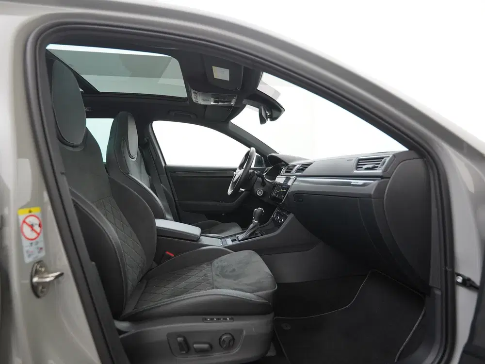 Skoda Superb 1.4 TSI iV Sportline uit 2023, foto 3