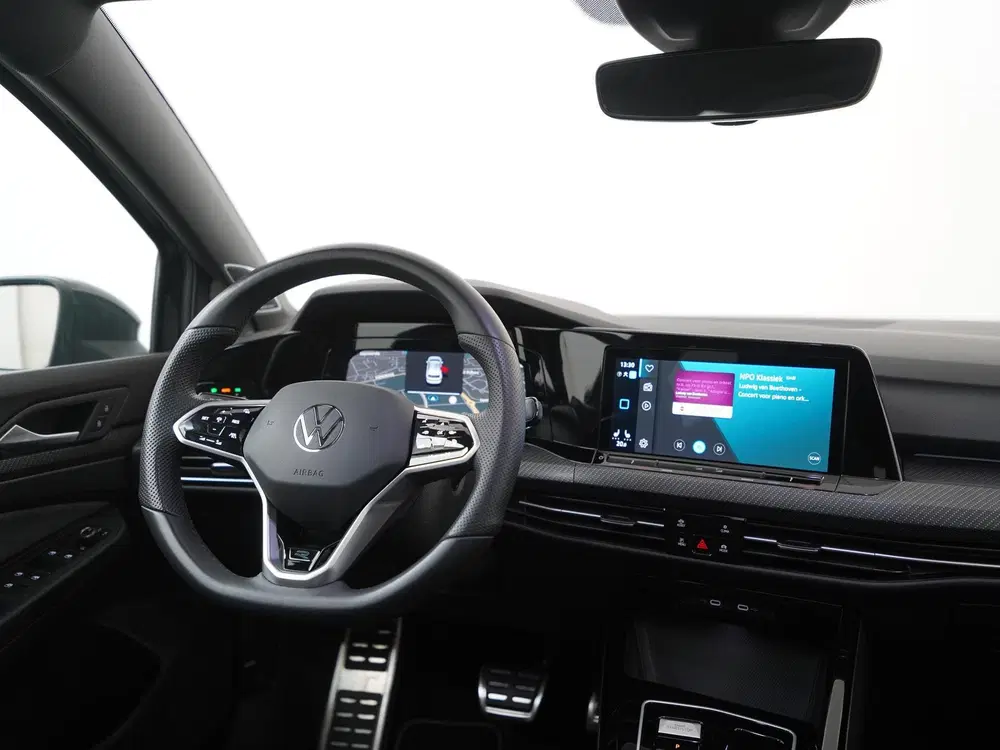 Volkswagen Golf 2.0 TSI R-Line uit 2023, foto 6