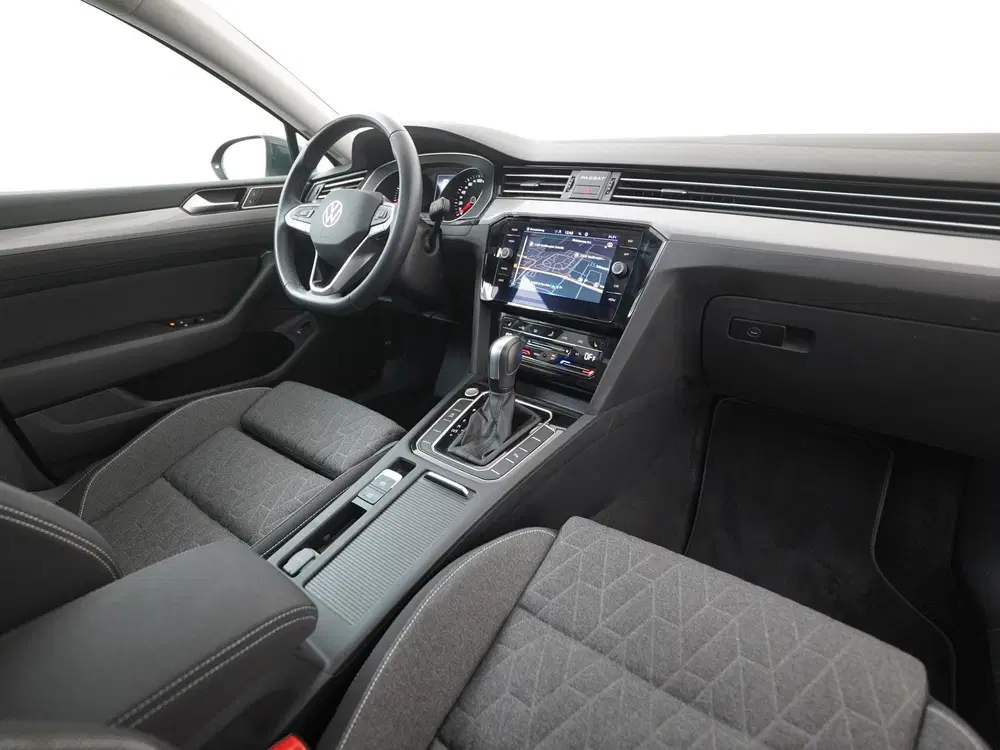 Volkswagen Passat 1.5 TSI Business DSG uit 2023, foto 2