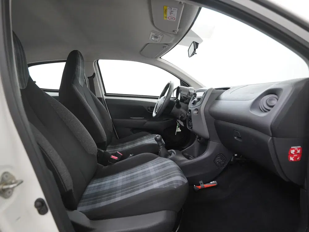 Peugeot 108 1.0 e-VTi Active uit 2020, foto 3