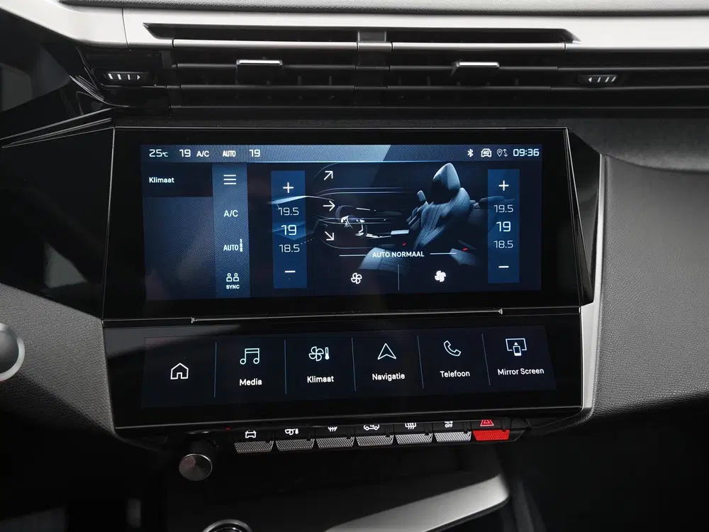 Peugeot 408 1.2 Hybrid 145 e-DCS6 Allure uit 2025, foto 13