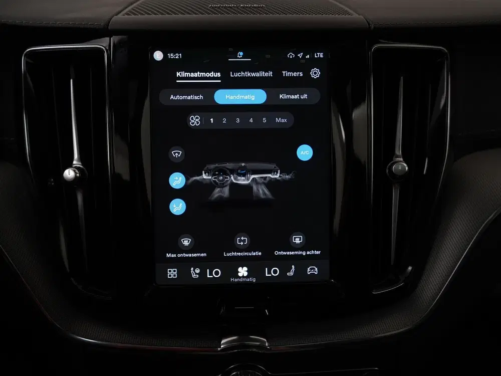 Volvo XC60 T8 Long Range AWD Ultimate uit 2023, foto 14